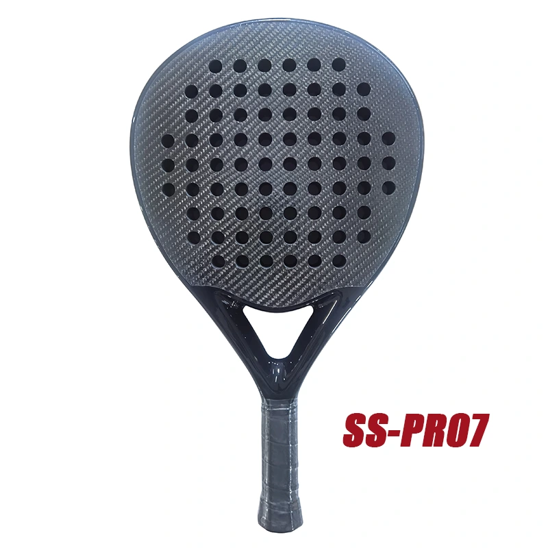 Care este diferența dintre fibra de carbon și rachetele de badminton de grafit?